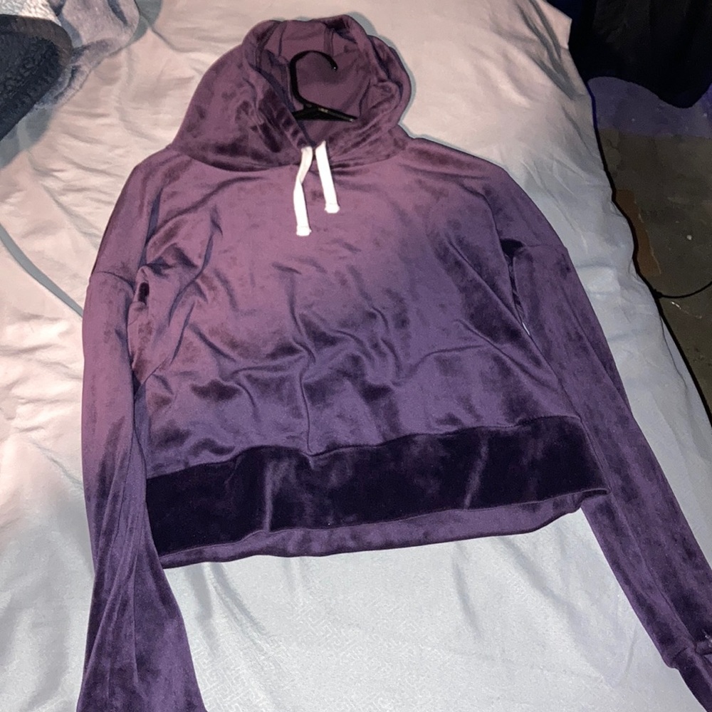 cropped hoodie